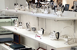 �ߓS�S�ݓX�����X�y�p���G�݃}�[�P�b�g�z