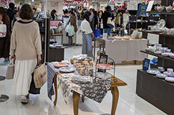 �����S�ݓX�r�ܓX�y�p���W�z