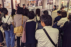 ����������y�p���W�z