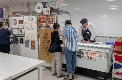 ���E�{�E�f�p�[�g�y�p���W2025�z